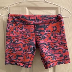 Wunder Train 6" Short - Chroma Clash